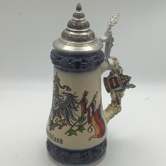 King Handmade and Hand-painted German Beer Stein with Pewter Lid - Picture 1 of 11